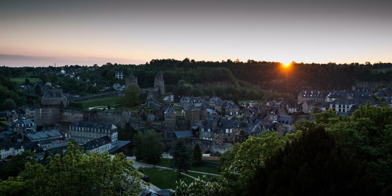 Hotel Particulier Le Mercier De Montigny -Une Nuit Sur Les Remparts- Fougères エクステリア 写真